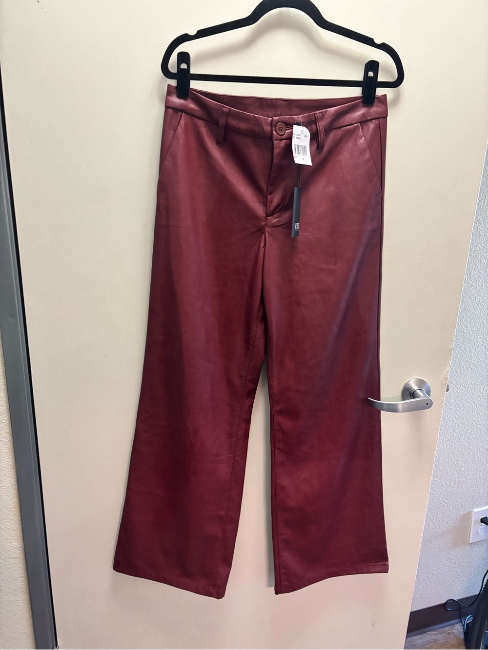 Kut from the Kloth Bordeaux Faux Leather Straight-Leg Pants